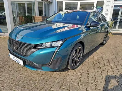 Gebraucht Peugeot 308 SW Allure 131 PS (96 kW) 2023 Blau Kombi