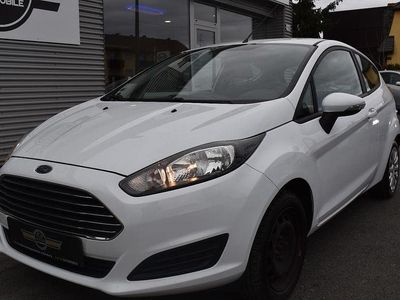 Gebraucht Ford Fiesta Trend 60 PS (44 kW) 2014 Weiß Kleinwagen