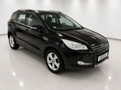 Używany Ford Kuga SYNC Edition 120 KM (88 kW) 2015 Czarny SUV