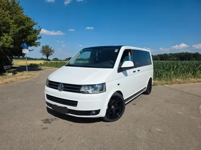 Gebraucht VW Multivan 179 PS (131 kW) 2015 Weiß Van / Kleinbus