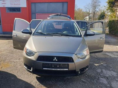 Gebraucht Mitsubishi Colt Motion 95 PS (69 kW) 2012 Grau Kleinwagen