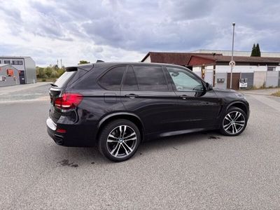 BMW X5 M50
