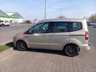 Gebraucht Ford Tourneo Courier Trend 101 PS (74 kW) 2016 Beige Van / Kleinbus