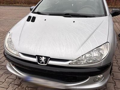 Gebraucht Peugeot 206 CC 109 PS (80 kW) 2003 Silber Cabrio