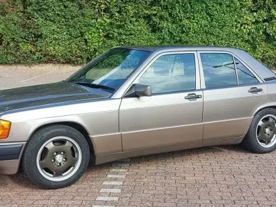 Gebraucht Mercedes 190 122 PS (89 kW) 1992 Limousine
