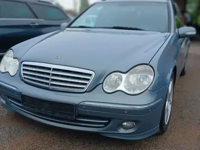Gebraucht Mercedes C220 150 PS (110 kW) 2006 Grau Kombi