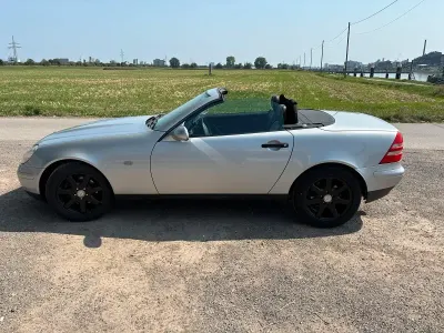 Gebraucht Mercedes SLK230 193 PS (141 kW) 1999 Silber Cabrio