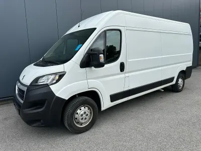 Gebraucht Peugeot Boxer 165 PS (121 kW) 2021 Weiß Van