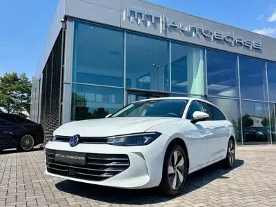 Gebraucht VW Passat Business 150 PS (110 kW) 2025 Weiß Kombi