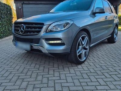 Gebraucht Mercedes ML350 258 PS (189 kW) 2013 Grau SUV