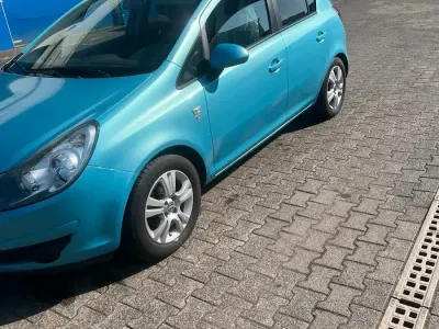 Gebraucht Opel Corsa Edition 80 PS (58 kW) 2010 Blau Kleinwagen