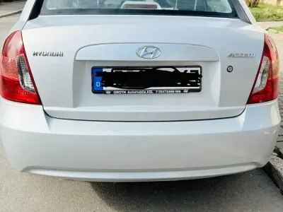 Brugt Hyundai Accent 97 HK (71 kW) 2006 Sølv Sedan