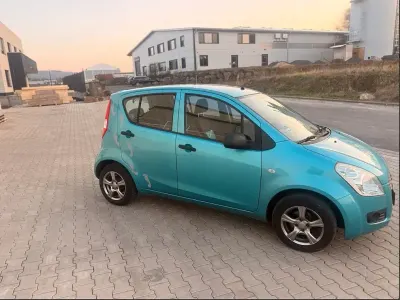 Gebraucht Suzuki Splash Basic 65 PS (47 kW) 2009 Blau Kleinwagen