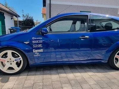 Begagnad Ford Focus RS 215 HK (158 kW) 2003 Blå Sedan