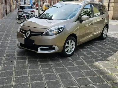 Gebraucht Renault Scenic E-Tech LIMITED 132 PS (97 kW) 2014 Gold Kombi