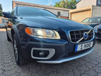 Gebraucht Volvo XC70 Summum 163 PS (119 kW) 2014 Blau Kombi