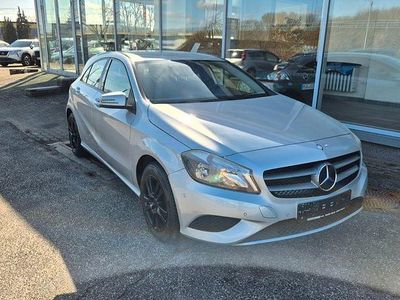 Gebraucht Mercedes A180 109 PS (80 kW) 2014 Silber Limousine