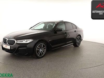 Gebraucht BMW 530e M Sport 292 PS (214 kW) 2023 Black sapphire Limousine