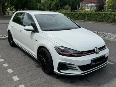 Gebraucht VW Golf VII GTI 245 PS (180 kW) 2019 Grau Limousine