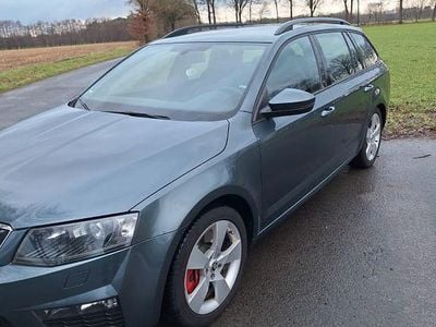 Grau Gebraucht 2015 Skoda Octavia RS Kombi | 12.490 € (Superpreis)