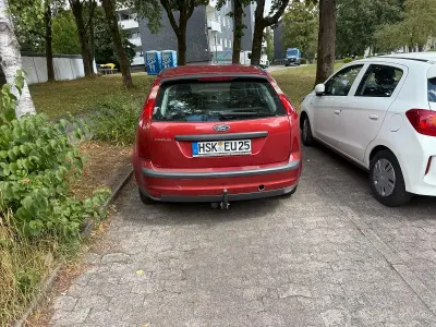 Gebraucht Ford Focus 115 PS (84 kW) 2004 Rot Kleinwagen