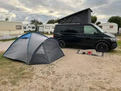 Gebraucht VW California Beach 150 PS (110 kW) 2023 Schwarz Van