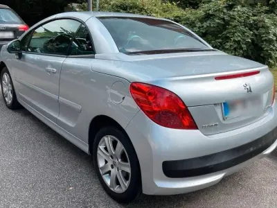 Gebraucht Peugeot 207 CC 120 PS (88 kW) 2009 Silber Cabrio