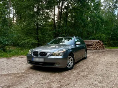 Gebraucht BMW 525 197 PS (144 kW) 2009 Grau Kombi