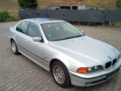 Gebraucht BMW 520 150 PS (110 kW) 1999 Silber Limousine