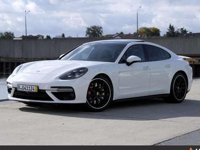 Porsche Panamera Turbo