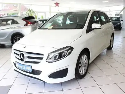 Gebraucht Mercedes B200 156 PS (114 kW) 2018 Calcitweiss  unilack Van / Kleinbus