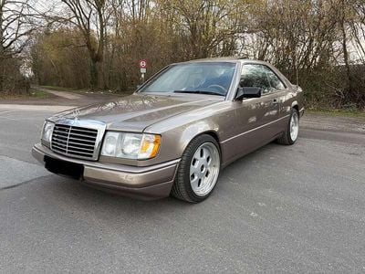 Gebraucht Mercedes 230 136 PS (100 kW) 1989 Braun Coupé