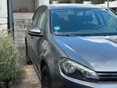 Gebraucht VW Golf VI 80 PS (58 kW) 2009 Grau Limousine