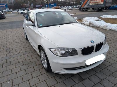 Gebraucht BMW 118 143 PS (105 kW) 2009 Weiß Kleinwagen