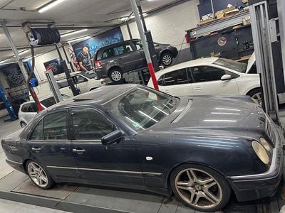 Gebraucht Mercedes E50 AMG AMG 347 PS (255 kW) 1997 Blau Limousine