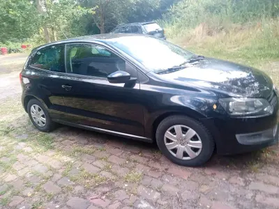 Gebraucht VW Polo 60 PS (44 kW) 2010 Schwarz Kleinwagen