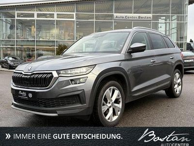 Grau metallic Gebraucht 2022 Skoda Kodiaq Style SUV | 23.800 €
