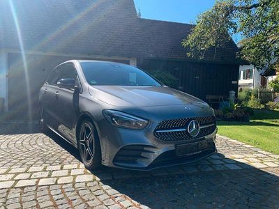 Mercedes B200