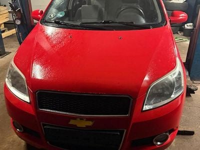 Gebraucht Chevrolet Aveo 80 PS (58 kW) 2009 Rot Kleinwagen