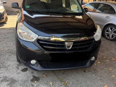 Gebraucht Dacia Lodgy 116 PS (85 kW) 2014 Schwarz Van / Kleinbus