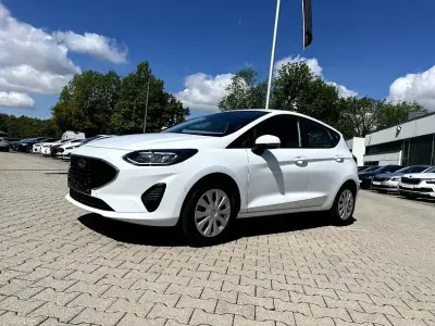 Gebraucht Ford Fiesta Cool & Connect 101 PS (74 kW) 2022 Frost weiß Kleinwagen
