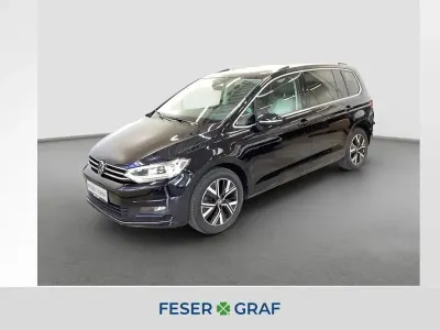 Gebraucht VW Touran Highline 150 PS (110 kW) 2022 Deep black perleffekt Van / Kleinbus