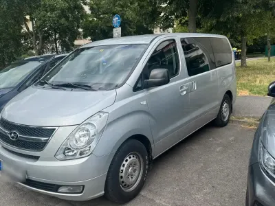 Gebraucht Hyundai H-1 170 PS (125 kW) 2009 Silber Van / Kleinbus