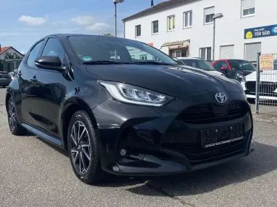Gebraucht Toyota Yaris Team 125 PS (91 kW) 2021 Schwarz Kleinwagen
