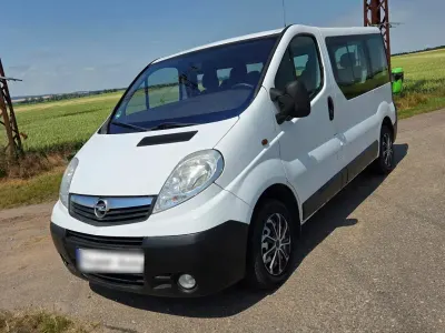 Gebraucht Opel Vivaro 114 PS (83 kW) 2009 Weiß Van / Kleinbus