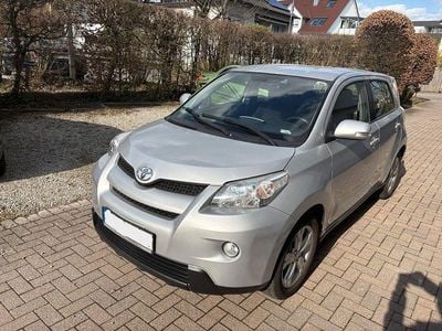 Gebraucht Toyota Urban Cruiser 101 PS (74 kW) 2009 Silber Kleinwagen