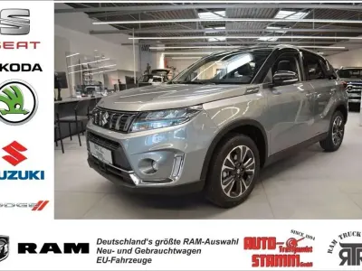 Gebraucht Suzuki Vitara Comfort+ 102 PS (75 kW) 2024 Galactic grey met. SUV