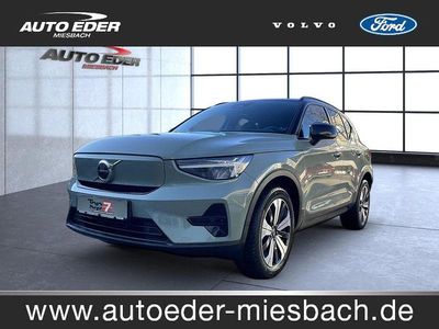 Grün Gebraucht 2022 Volvo XC40 Core SUV | 27.890 € (Guter Preis)