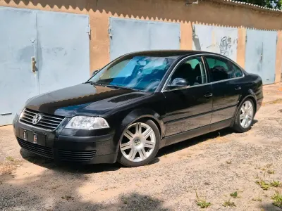 Gebraucht VW Passat 131 PS (96 kW) 2004 Schwarz Limousine