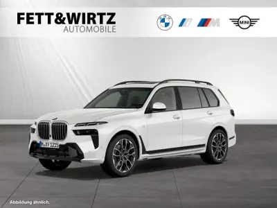 Gebraucht BMW X7 M Sport 352 PS (258 kW) 2025 Mineralweiss metallic SUV